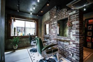 The hair D.Logザ ヘア ディードットログ 奈良県橿原市内膳町 カワモト コウジ 大阪 奈良 神戸 京都 建築 施工 空間デザイン 美容室 美容院 ヘアサロン 開業 独立 人気 エイジング加工 人気 施工会社 DIY BUILDFUJITA ビルドフジタ 藤田工務店