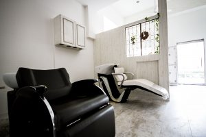 ALBA 天王寺 美容室・美容院の新規開業・独立なら「一回で違いがわかる空間デザイン会社」BRIDGE DESIGN WORK'S ブリッジデザインワークスへお任せください 店舗 設計 内装 外装 工事 空間デザイン 広告 集客 求人 人気 ローコスト 物件 激安 リノベーション リフォーム デザイナーズ カフェ 美容室施工 ハイセンス おしゃれ 新店舗 美容師 年収 失敗 成功 給料 儲かる 建築 坪単価 モルタル 求人 口コミ 人気 評判 大阪 京都 奈良 和歌山 神戸