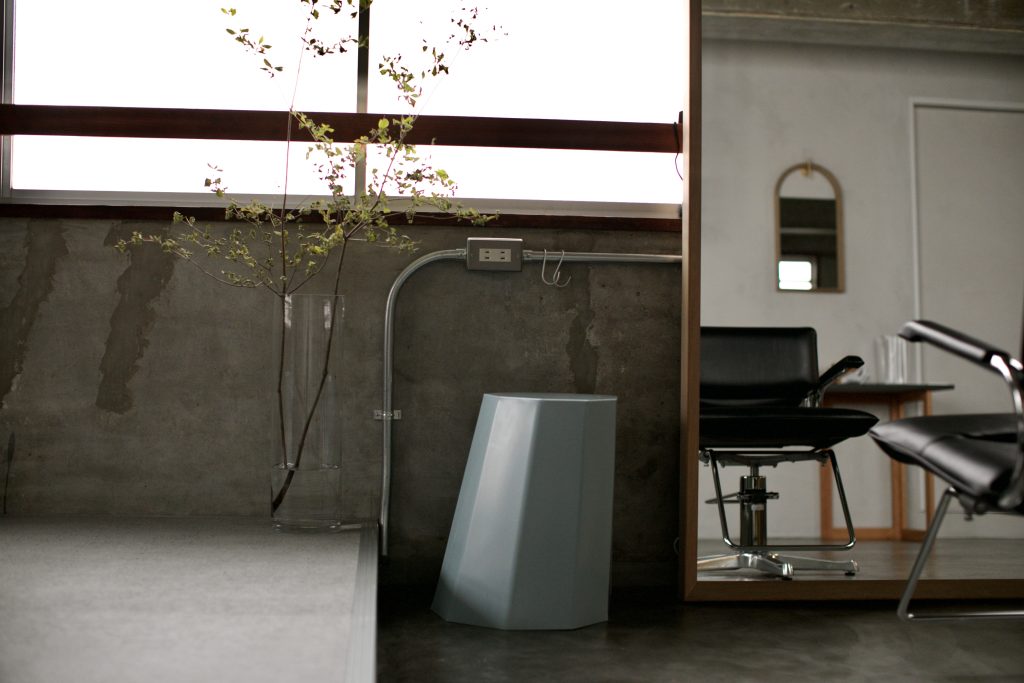 大阪天満橋 kielo hair&spa 美容室 美容院 大阪 奈良 兵庫 神戸 内装 工務店 美容院・美容室の独立開業なら「一回で違いがわかる空間デザイン会社」BRIDGE DESIGNWORK'S ブリッジデザインワークスにお任せください。関西（大阪、奈良、神戸、兵庫、京都）を中心に世界最高峰の店舗デザイン、設計、施工（内装・外装工事）をご提供しています。 独立 成功 失敗 美容師 年収 1人 ひとり