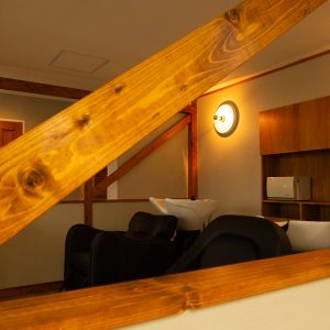 奈良郡山市 relier｜大阪・奈良・兵庫・神戸対応の美容室・美容院内装施工事例美容室 美容院 大阪 奈良 兵庫 神戸 内装 工務店 美容院・美容室の独立開業なら「一回で違いがわかる空間デザイン会社」BRIDGE DESIGNWORK'S ブリッジデザインワークスにお任せください。関西（大阪、奈良、神戸、兵庫、京都）を中心に世界最高峰の店舗デザイン、設計、施工（内装・外装工事）をご提供しています。 独立 成功 失敗 美容師 年収 1人 ひとり